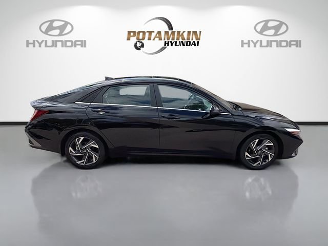 New 2026 Hyundai Elantra Limited image 4