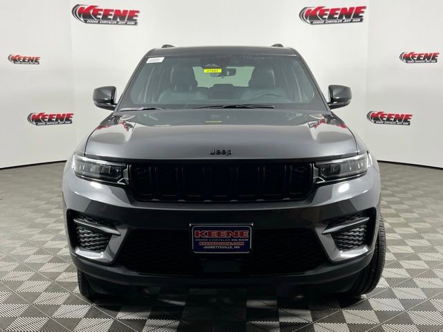 New 2025 Jeep Grand Cherokee Laredo image 4
