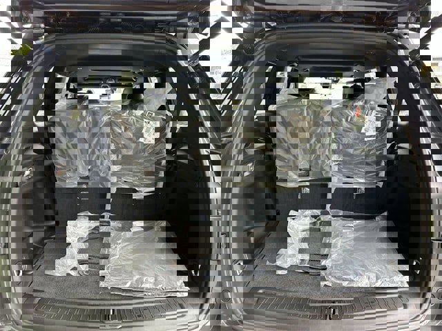 New 2025 Jeep Grand Cherokee L Altitude image 18