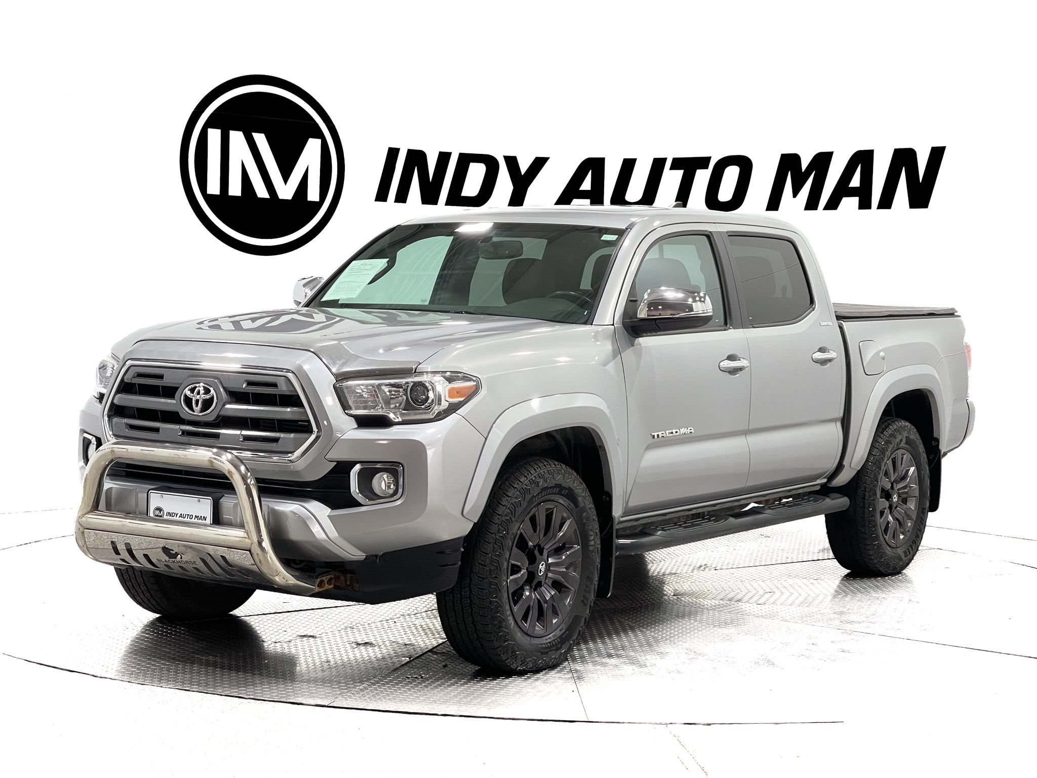 Used 2017 Toyota Tacoma Limited w/ Tow Package AWD/4WD image 8
