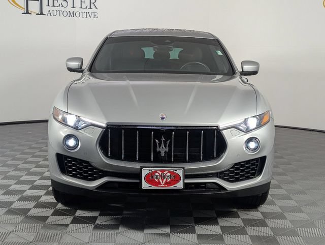Used 2018 Maserati Levante AWD/4WD image 3