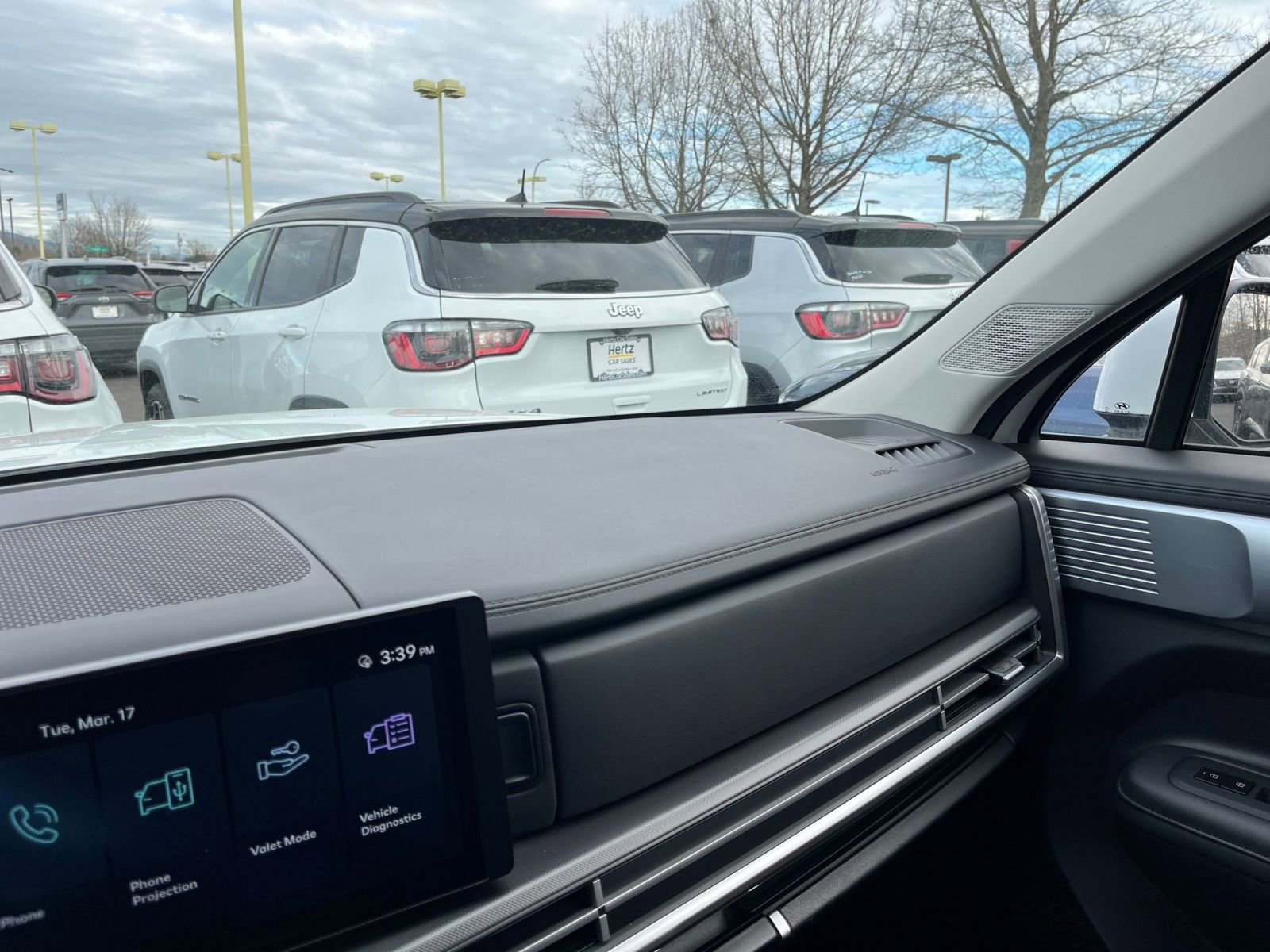 Used 2025 Hyundai Santa Fe SEL image 39