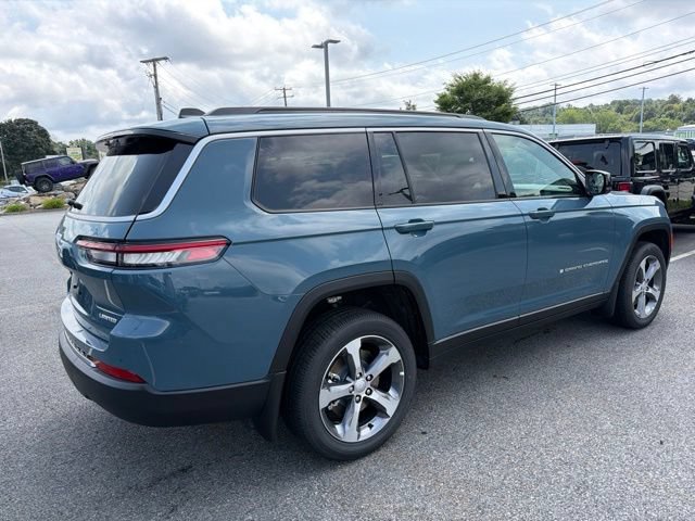 New 2026 Jeep Grand Cherokee L Limited w/ MOPAR Finishing Package AWD/4WD image 3