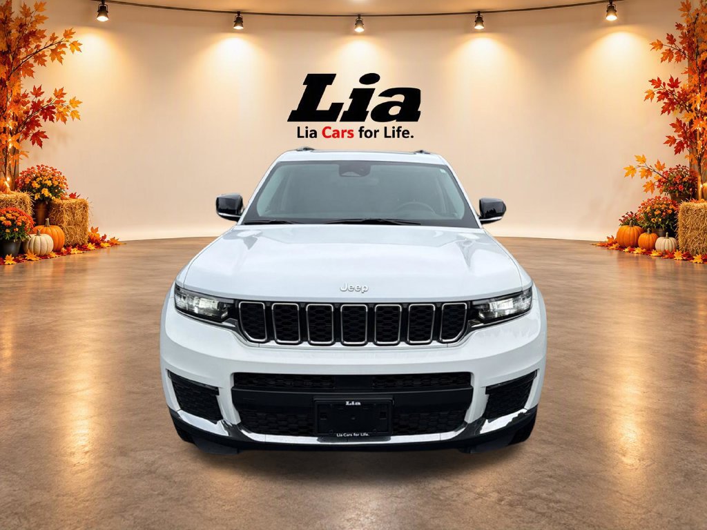 Used 2023 Jeep Grand Cherokee L Limited AWD/4WD image 9