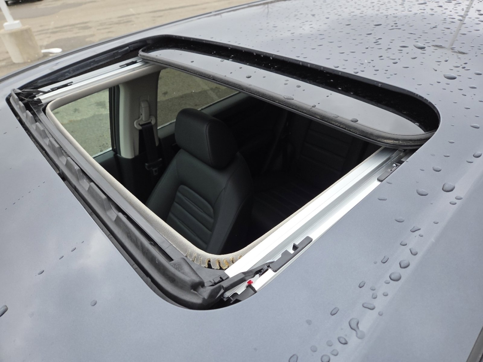 Used 2026 Honda CR-V EX-L image 3