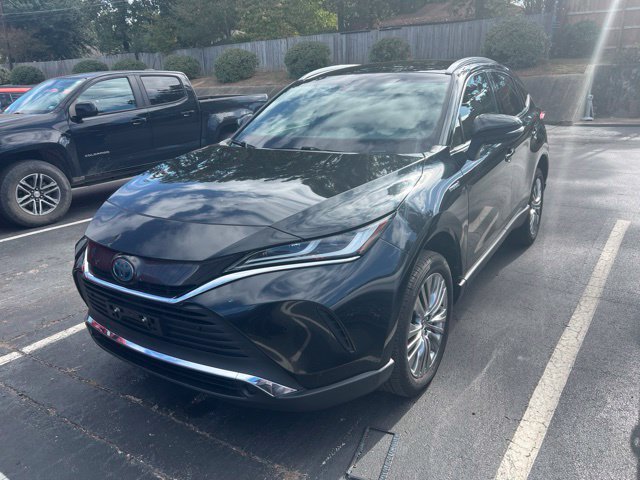 Certified 2021 Toyota Venza XLE w/ Softex Package AWD/4WD image 3