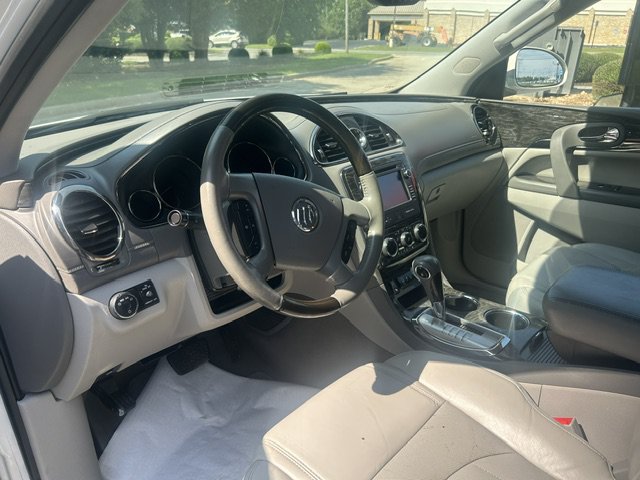Used 2014 Buick Enclave Leather FWD image 18