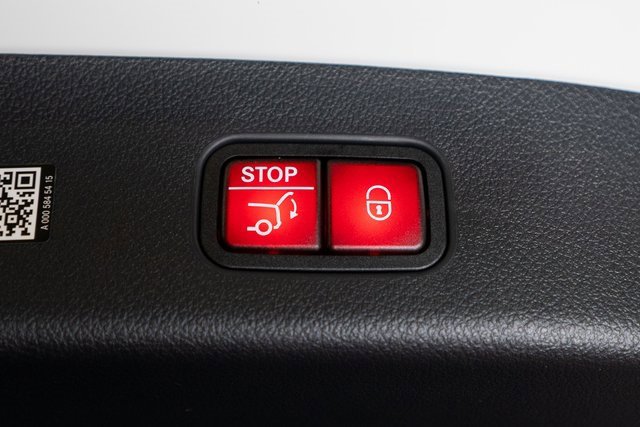 New 2026 Mercedes-Benz GLC 300 4MATIC image 33