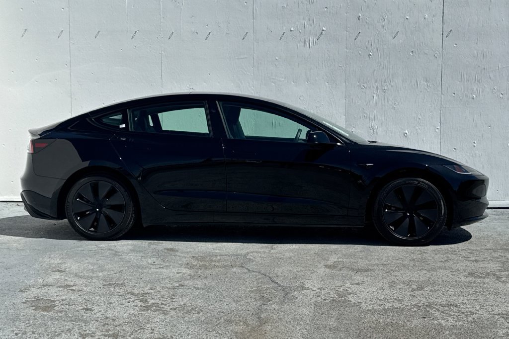 Used 2025 Tesla Model 3 Long Range RWD image 2