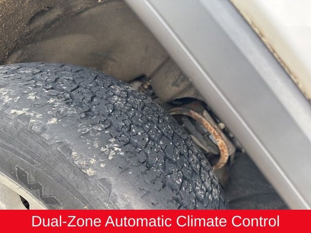 Used 2018 GMC Sierra 1500 SLT w/ SLT Premium Package image 13