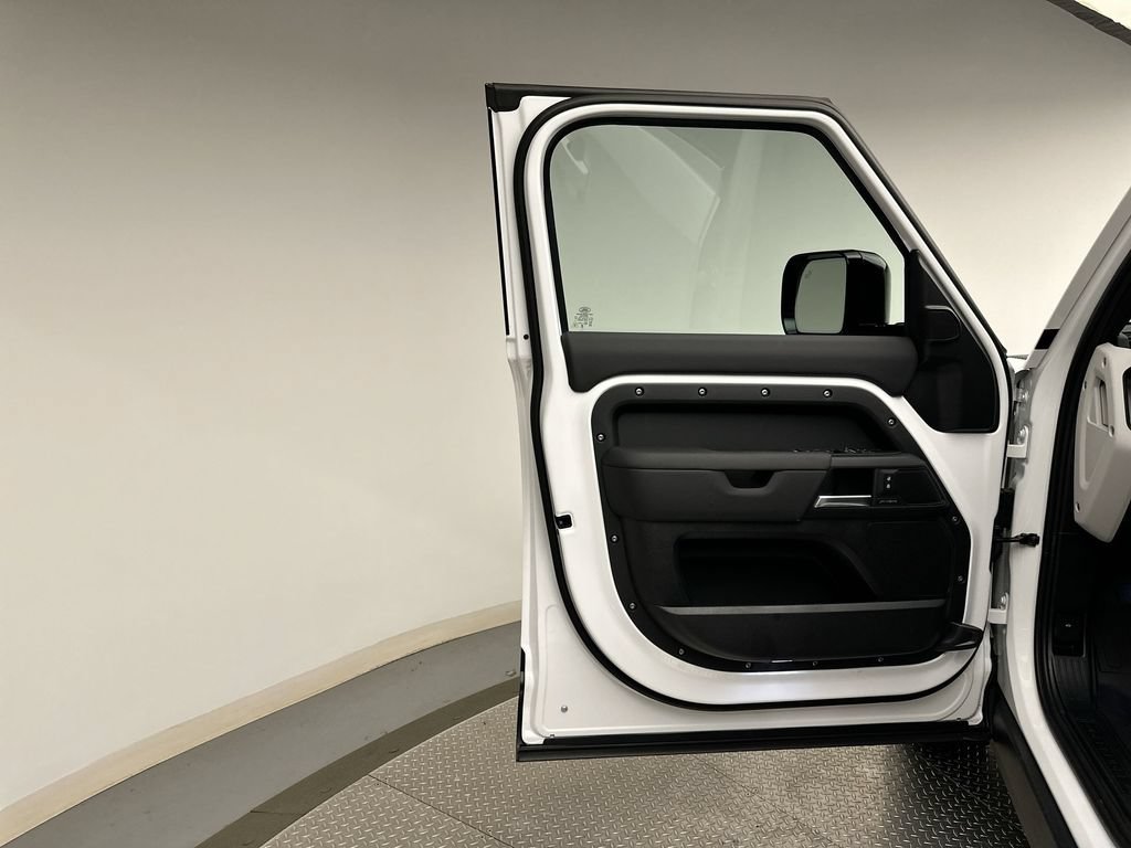 Certified 2025 Land Rover Defender 110 S AWD/4WD image 8