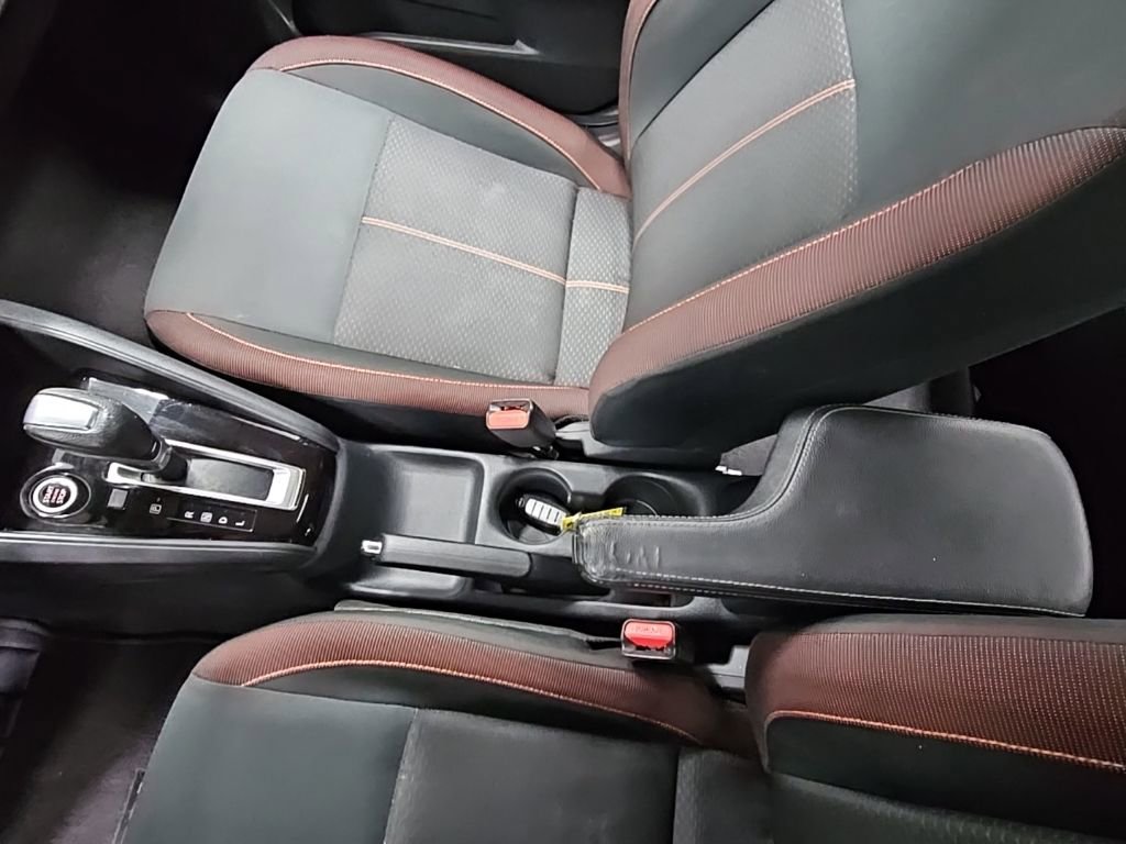 Used 2021 Nissan Versa SR w/ Convenience Package image 19