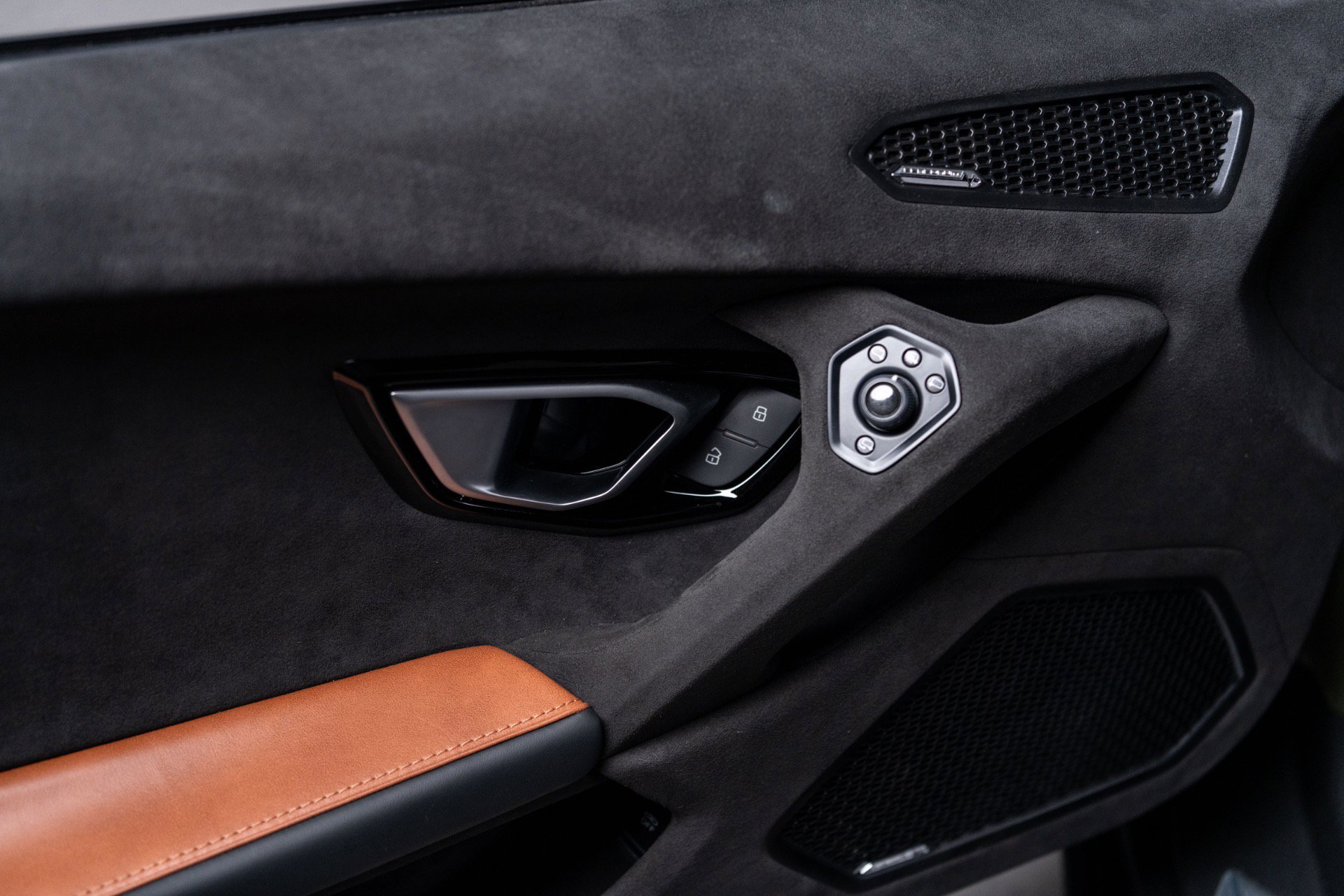 Used 2024 Lamborghini Huracan Sterrato AWD/4WD image 61