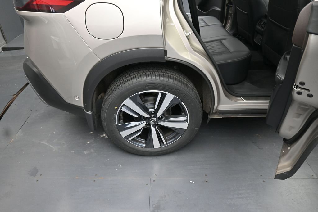 Used 2023 Nissan Rogue Platinum w/ Platinum Premium Package AWD/4WD image 10
