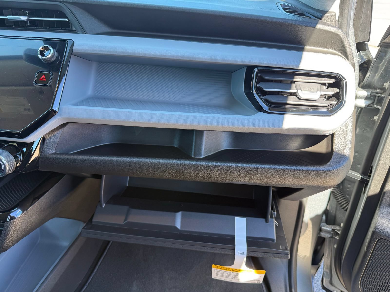 New 2027 Chevrolet Bolt RS w/ Technology Package FWD image 31