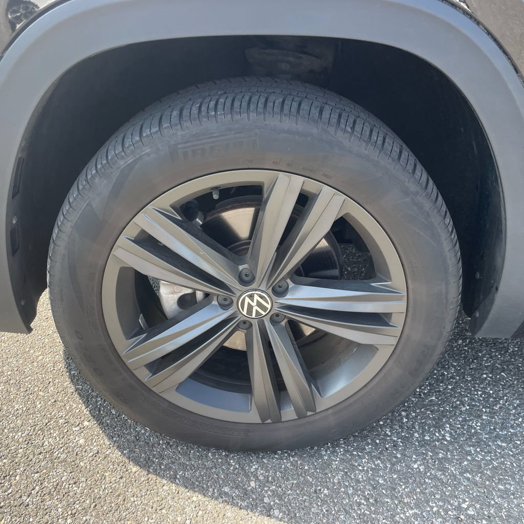 Used 2022 Volkswagen Atlas Cross Sport SEL R-Line AWD/4WD image 10