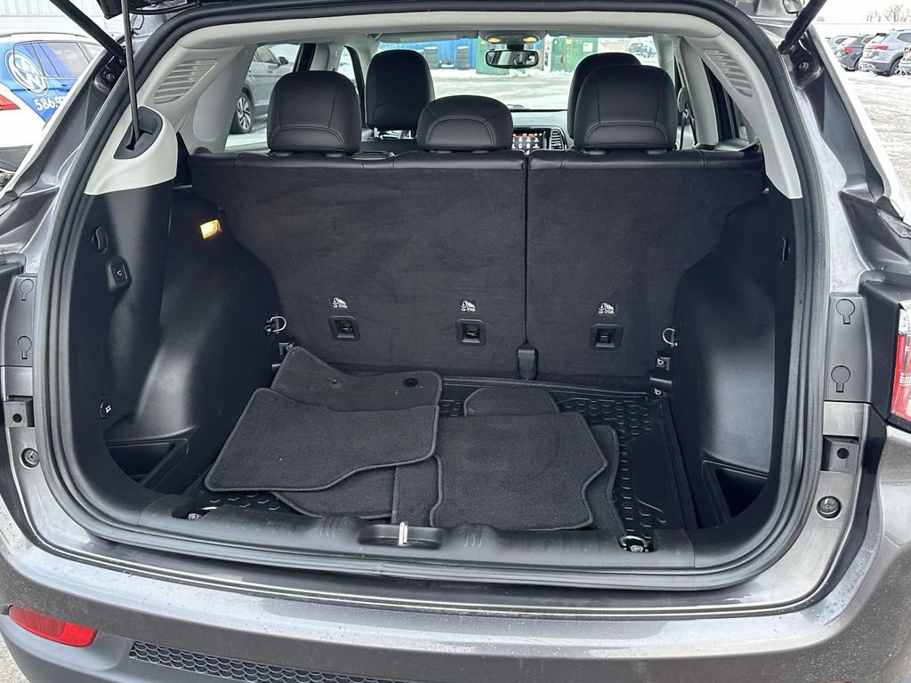 Used 2020 Jeep Compass Limited w/ Rear Convenience Group image 12