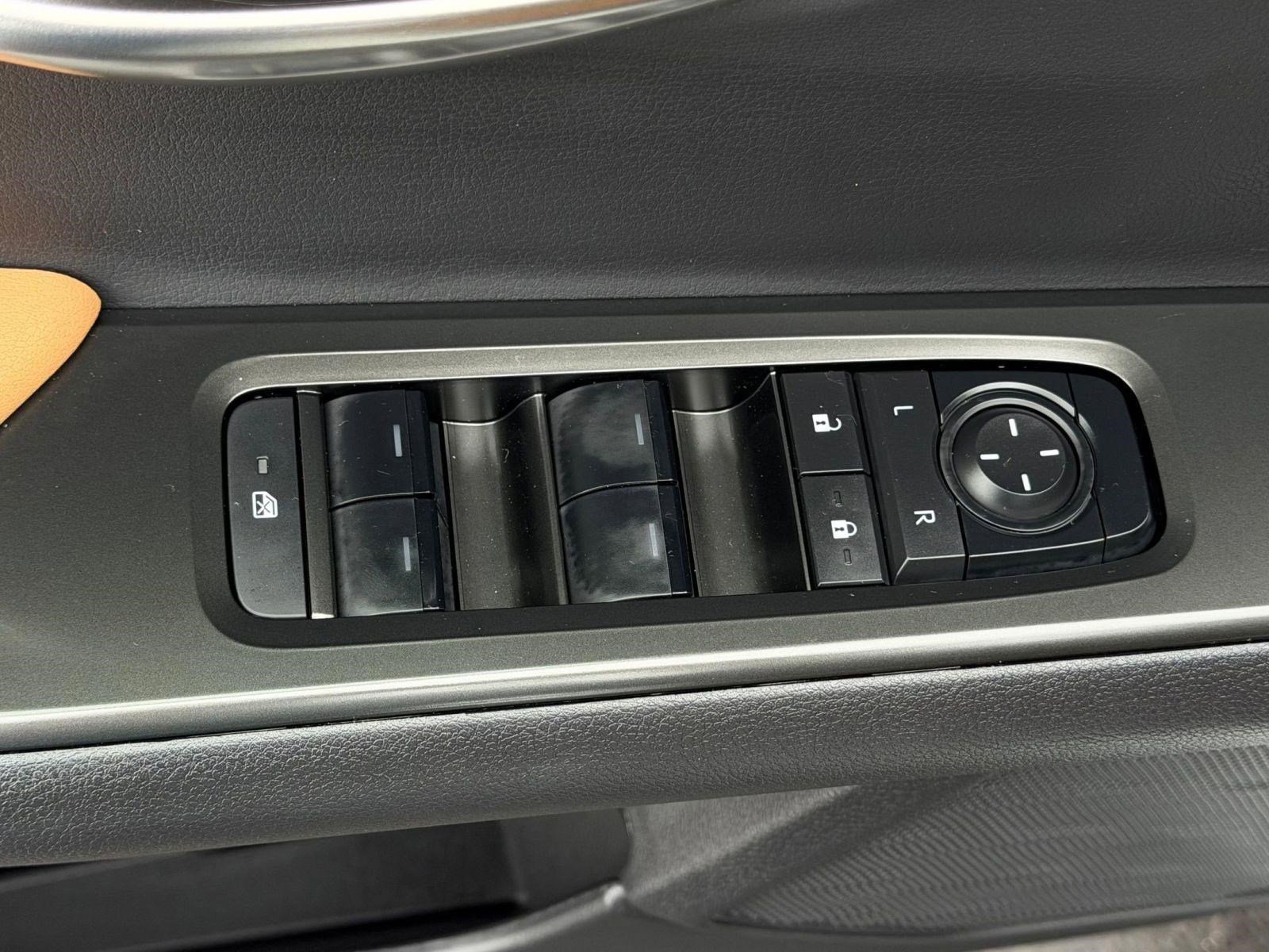 New 2026 Lexus UX 300h AWD image 20
