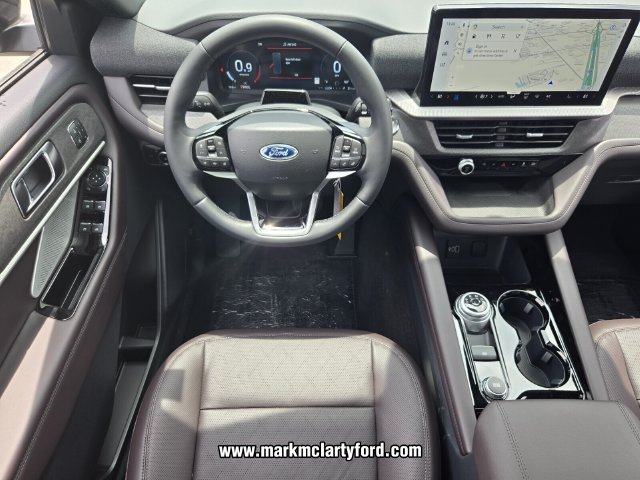 New 2026 Ford Explorer Platinum RWD image 9