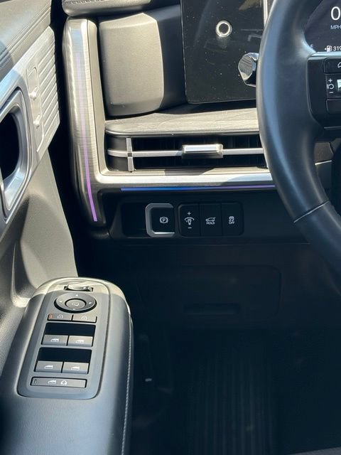 Used 2025 Hyundai Santa Fe Limited AWD/4WD image 28
