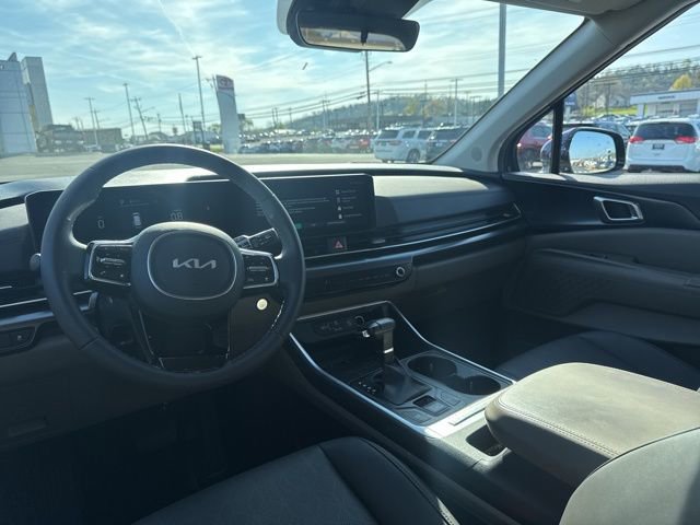 Certified 2026 Kia Carnival image 13
