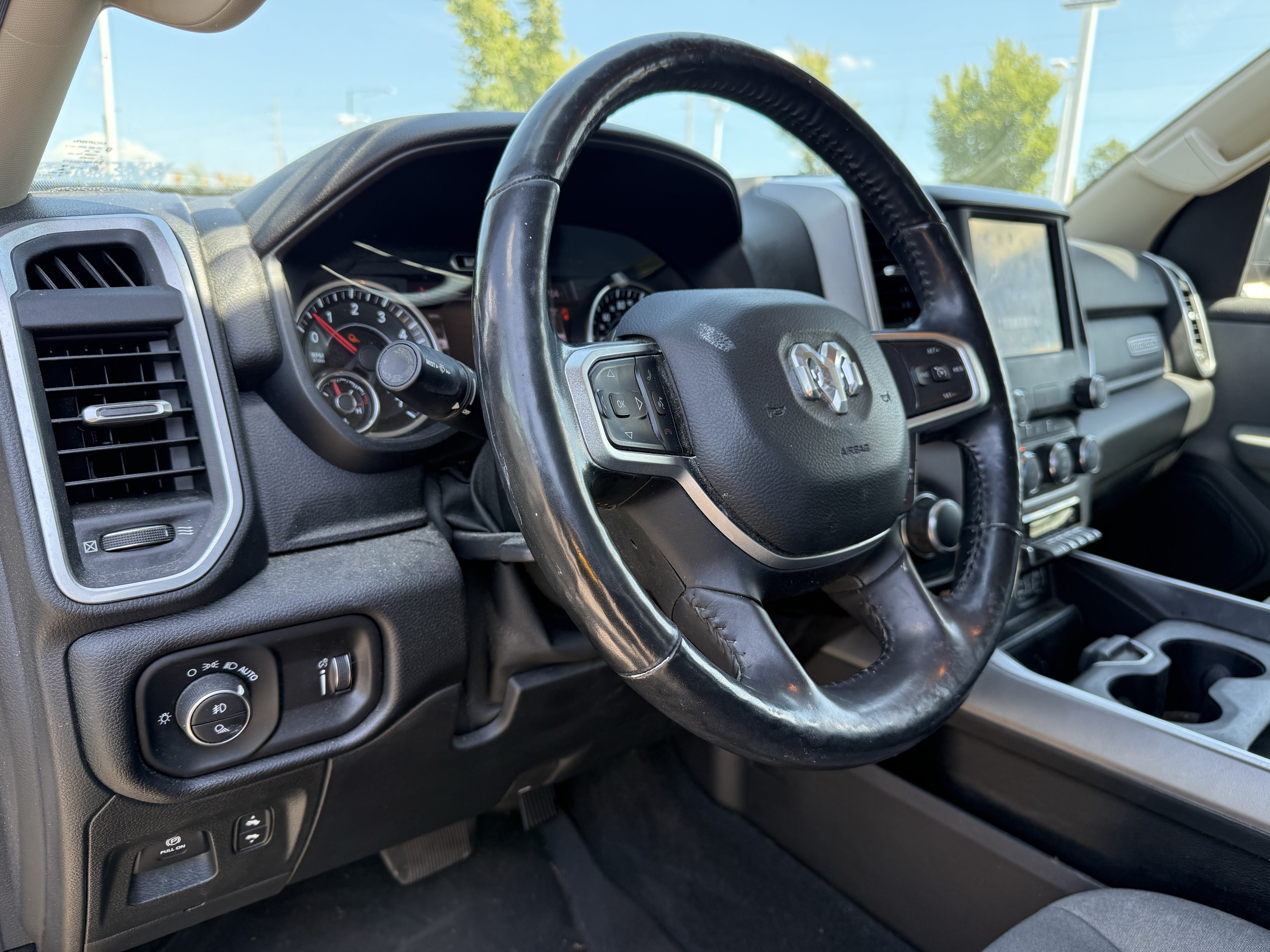 Used 2020 RAM 1500 Big Horn AWD/4WD image 13