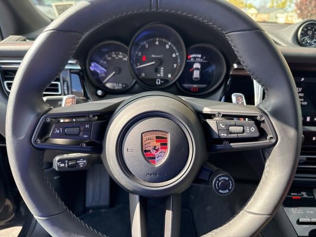Used 2024 Porsche Macan image 12