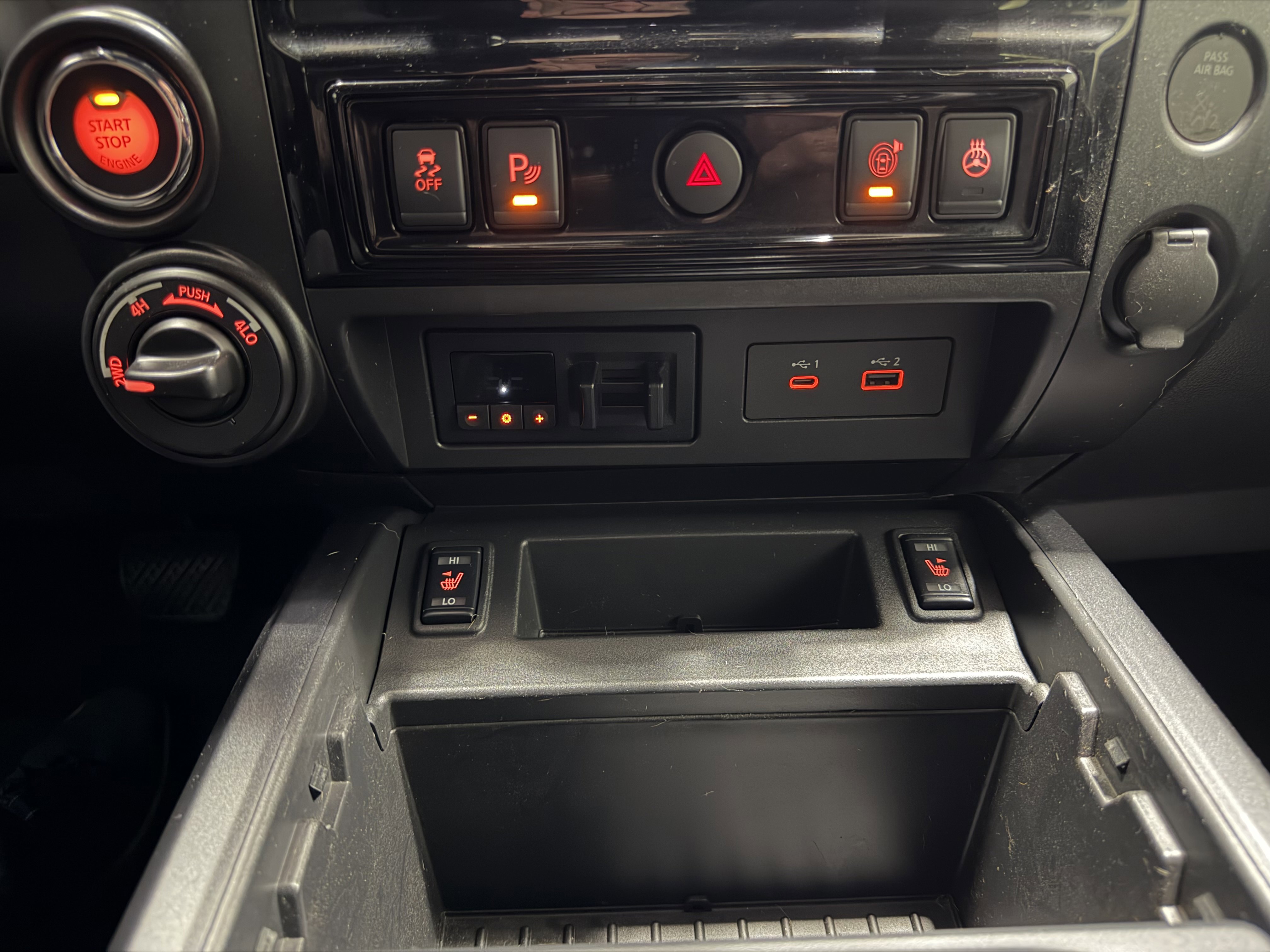 Used 2020 Nissan Titan PRO-4X w/ Pro-4x Convenience Package image 52