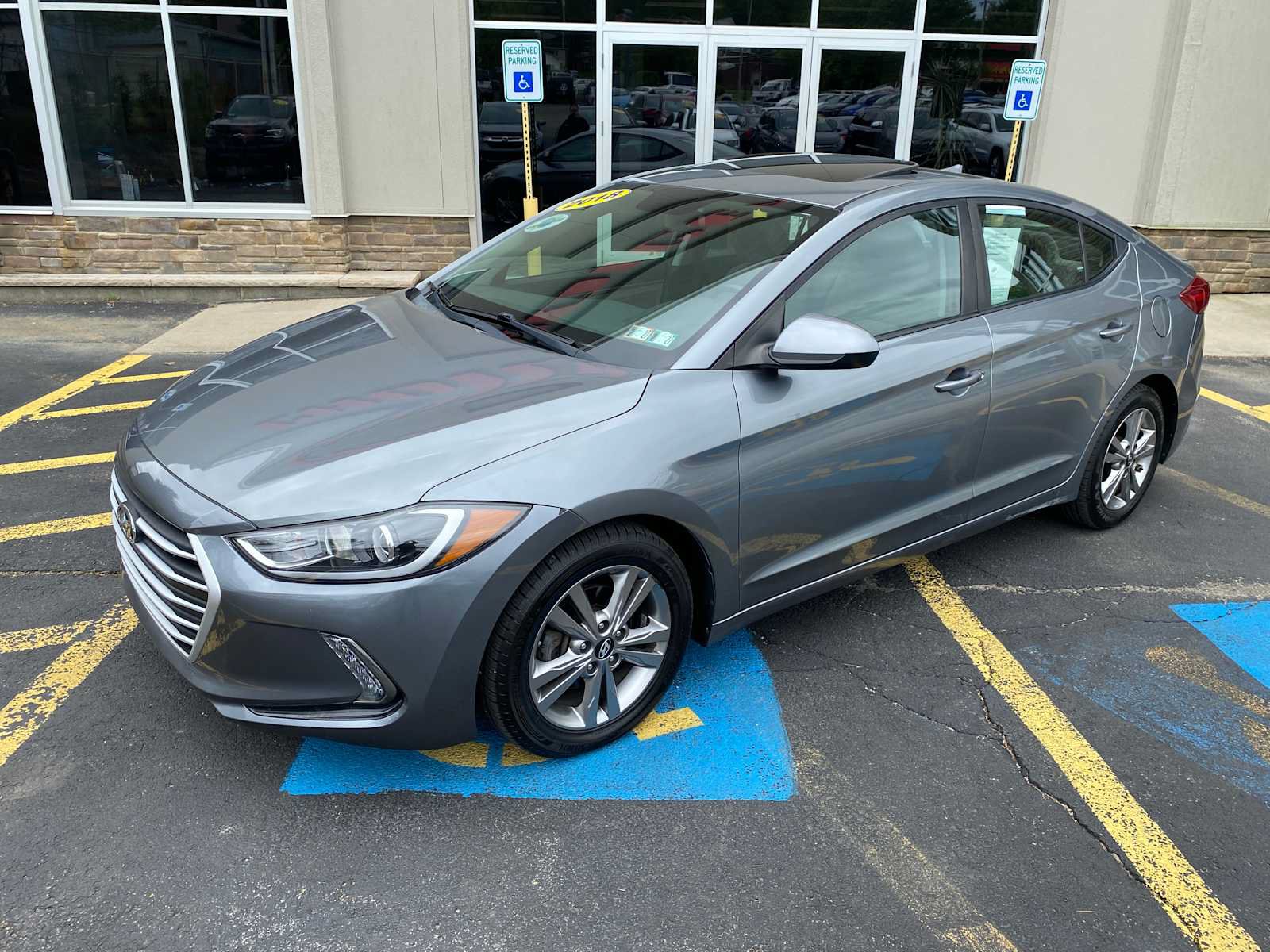Used 2018 Hyundai Elantra Value Edition w/ Cargo Package FWD image 2
