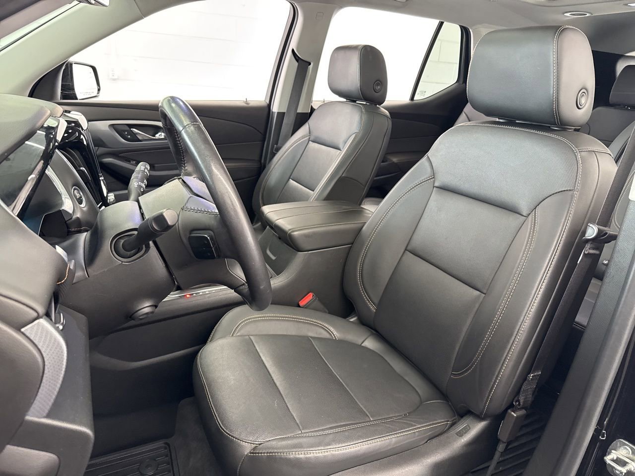 Used 2020 Chevrolet Traverse Premier image 16