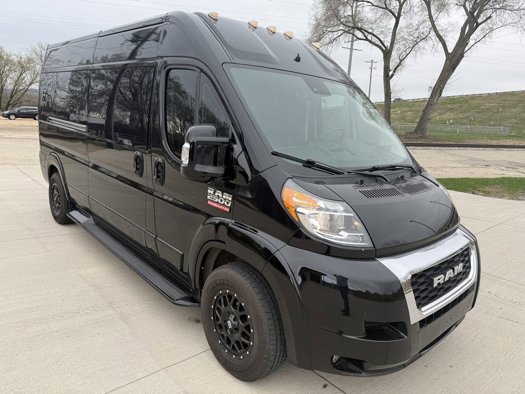 Used 2021 RAM ProMaster 2500 w/ Premium Appearance Group FWD image 3