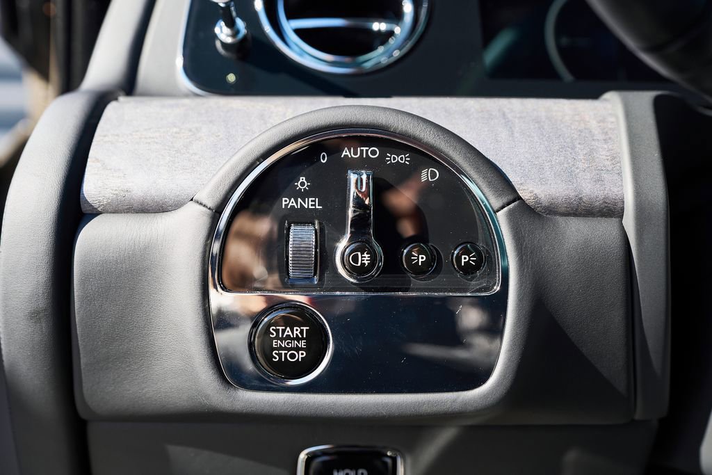 Used 2025 Rolls-Royce Ghost AWD/4WD image 61