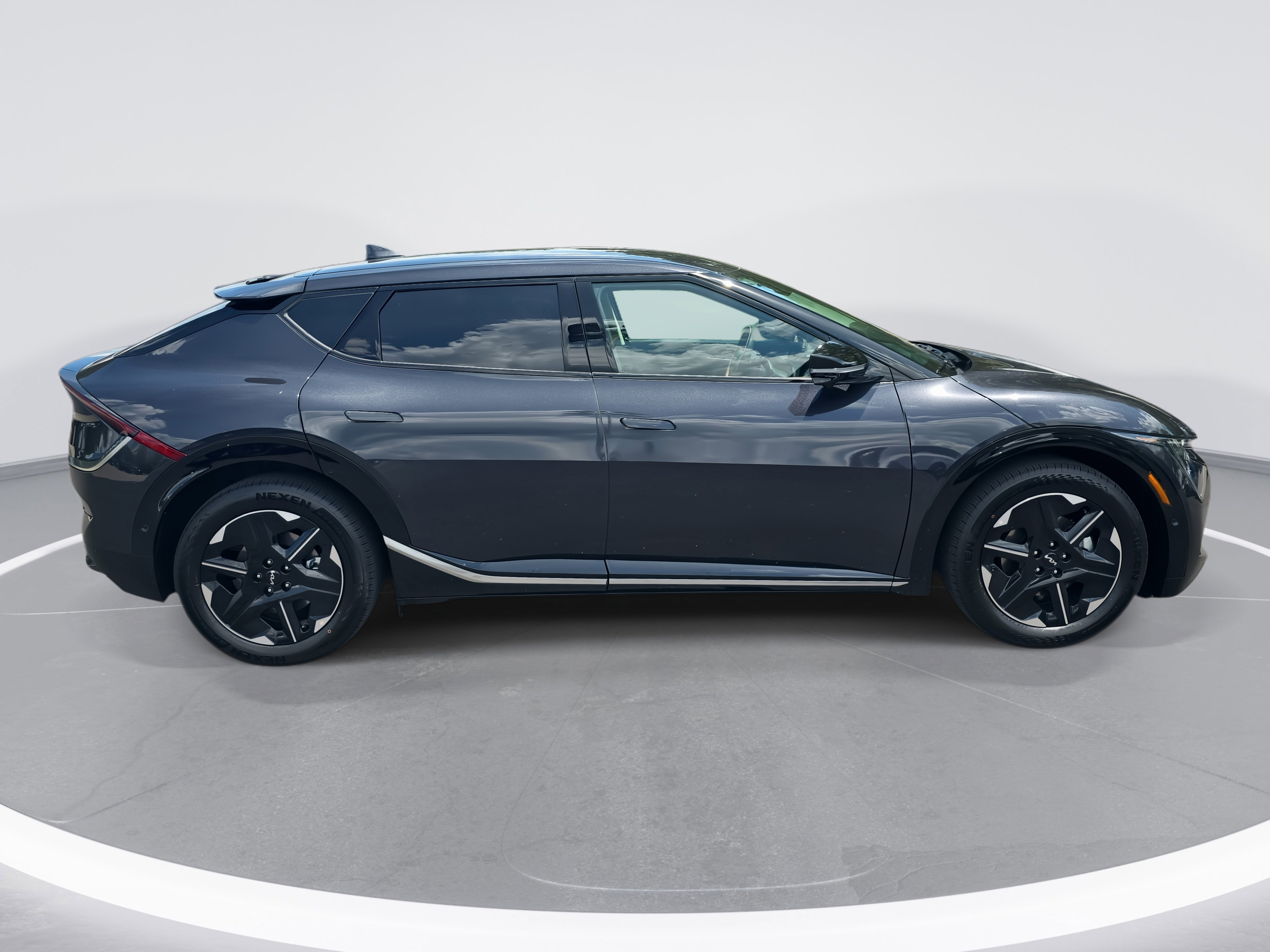 New 2025 Kia EV6 Wind image 4