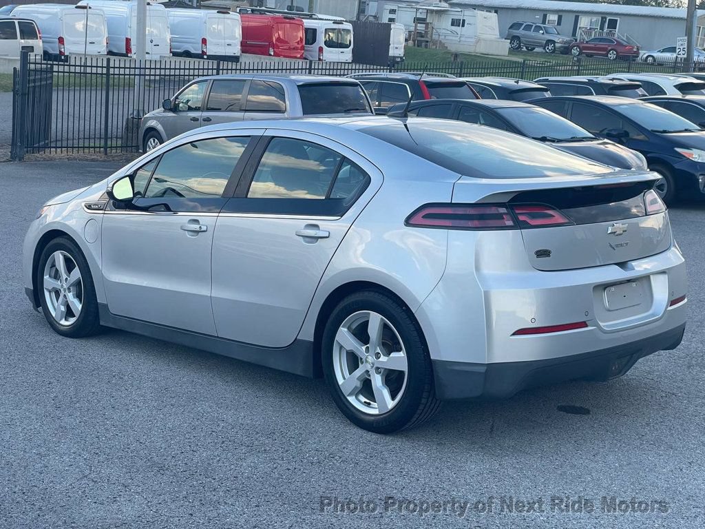 Used 2014 Chevrolet Volt Premium w/ Premium Trim Package FWD image 5