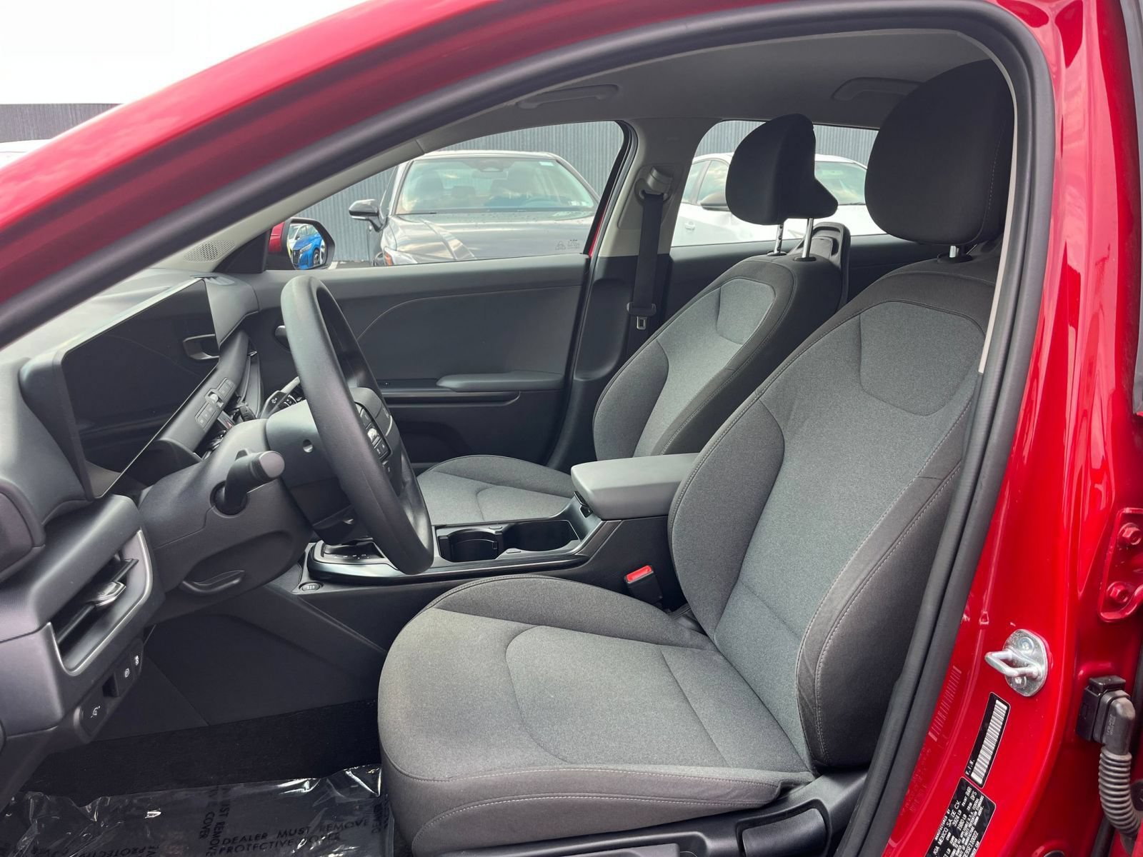 Used 2025 Kia K4 FWD image 36