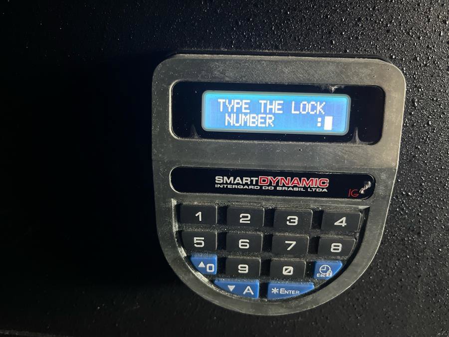 Used 2023 Mercedes-Benz Sprinter 2500 image 22