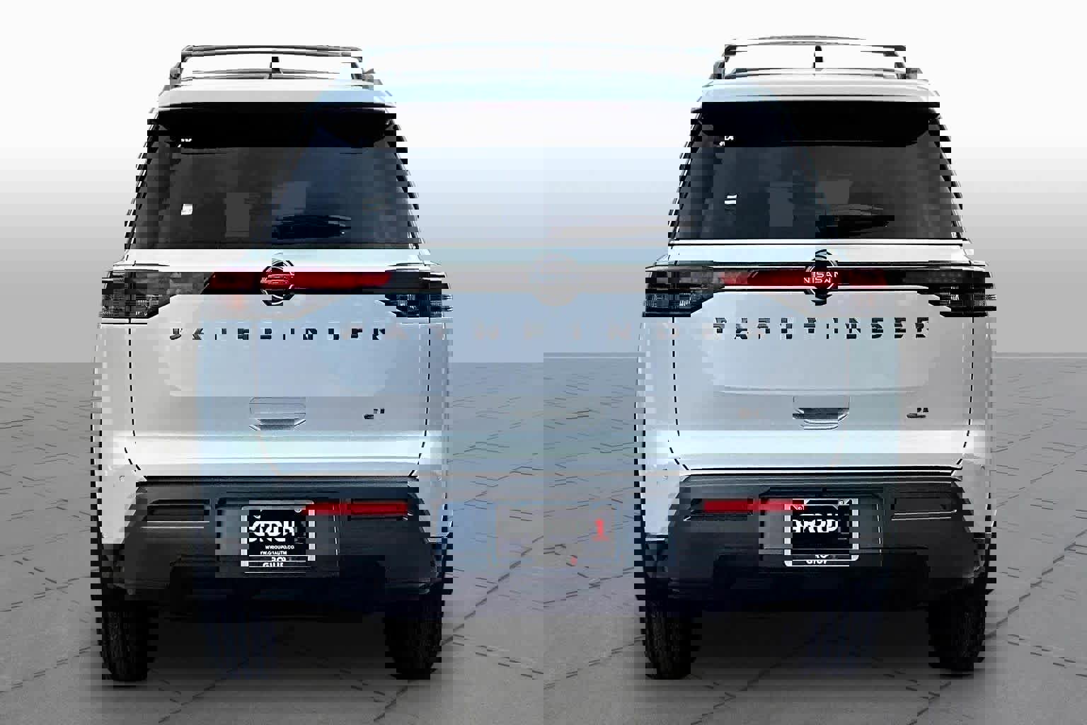 New 2026 Nissan Pathfinder SL image 4