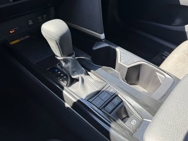 Used 2025 Toyota Camry LE image 18