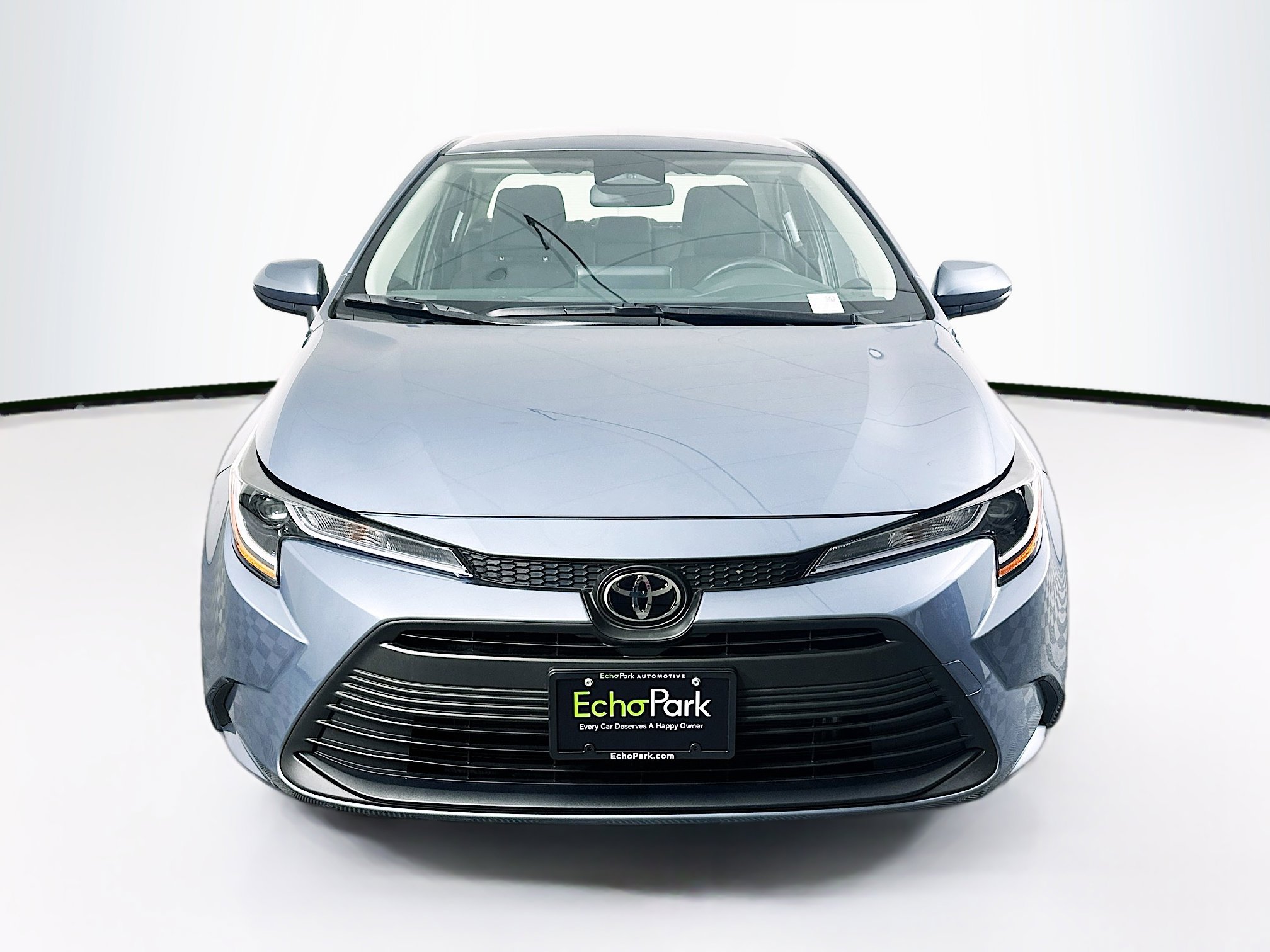 Used 2026 Toyota Corolla LE image 2