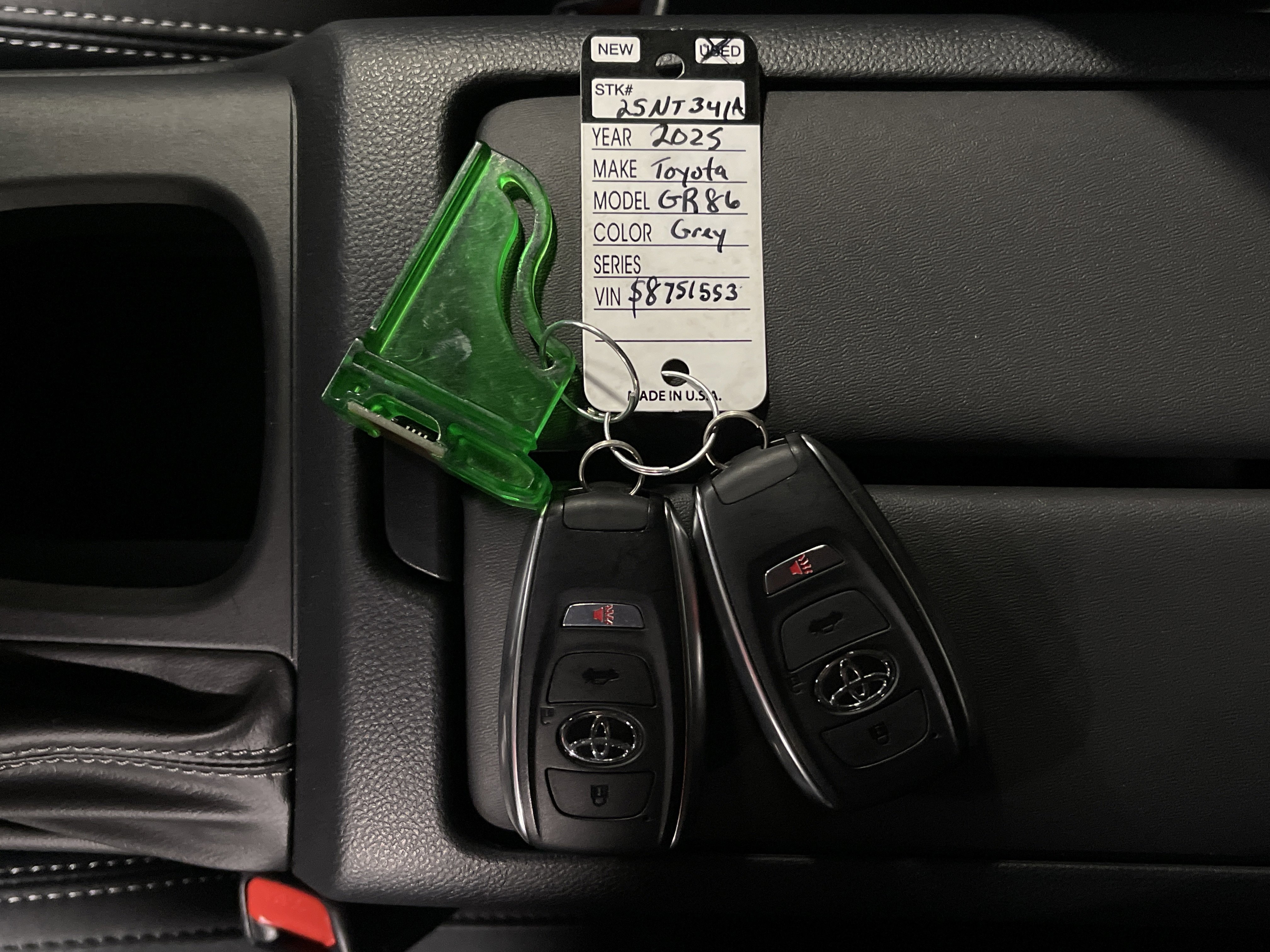 Used 2025 Toyota GR86 Premium w/ ALL Weather Mat Package (TMS) image 25