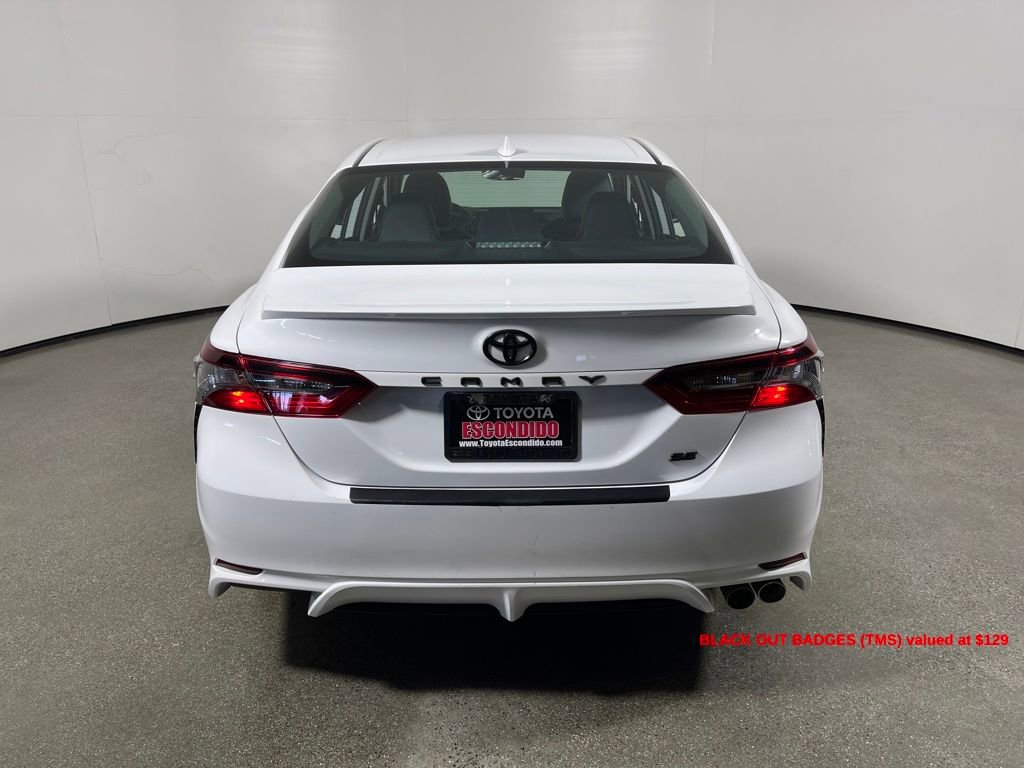 Used 2024 Toyota Camry SE image 4