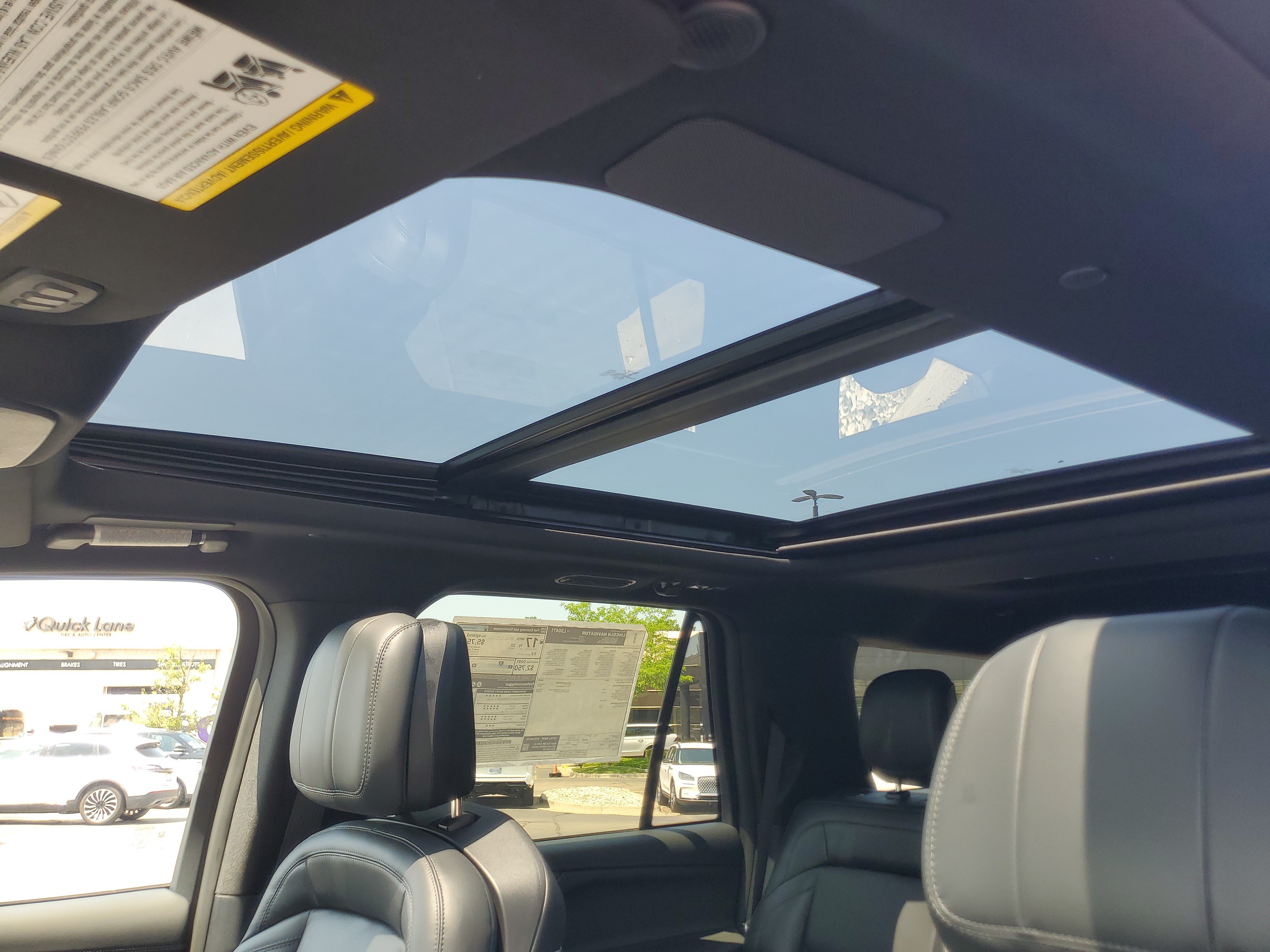 New 2027 Lincoln Navigator Reserve w/ Jet Appearance Package AWD/4WD image 11