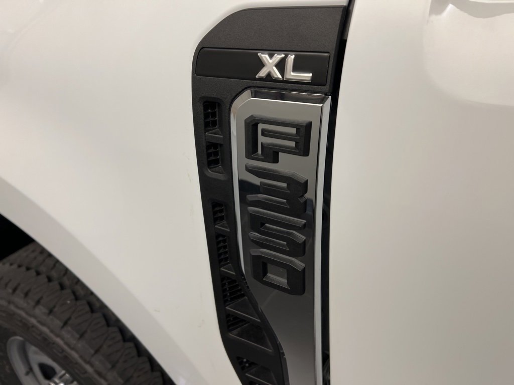 New 2026 Ford F350 XL w/ XL Chrome Package image 31