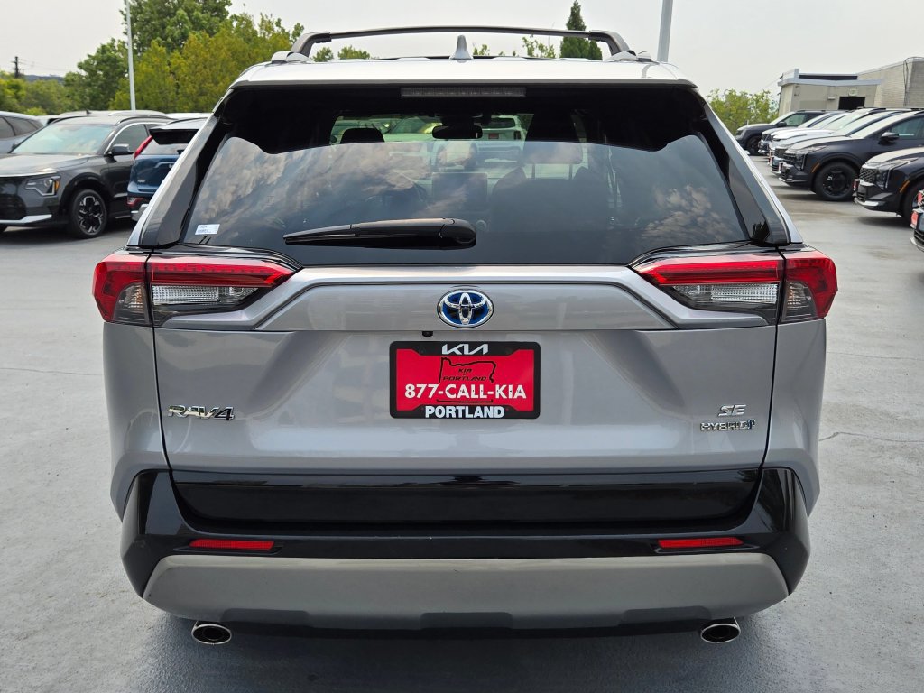 Used 2024 Toyota RAV4 SE w/ Convenience Package AWD/4WD image 4