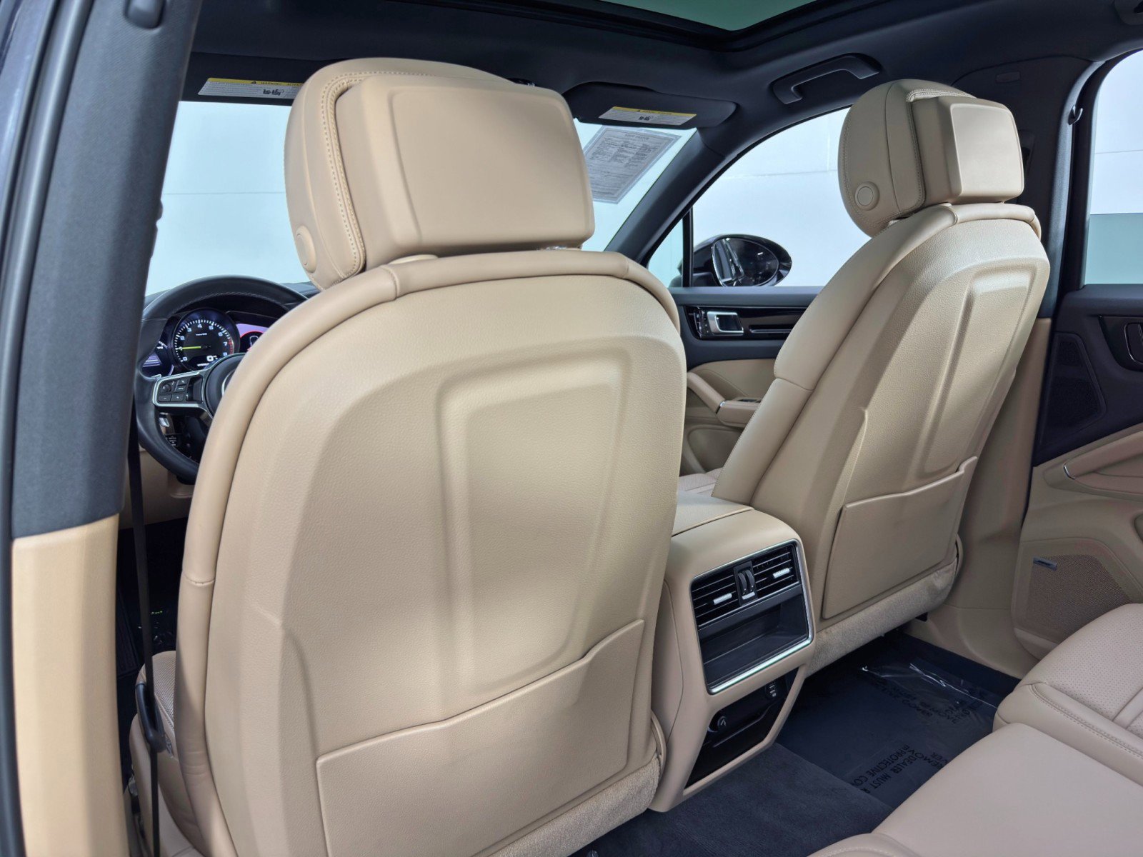 Used 2019 Porsche Cayenne E-Hybrid image 37