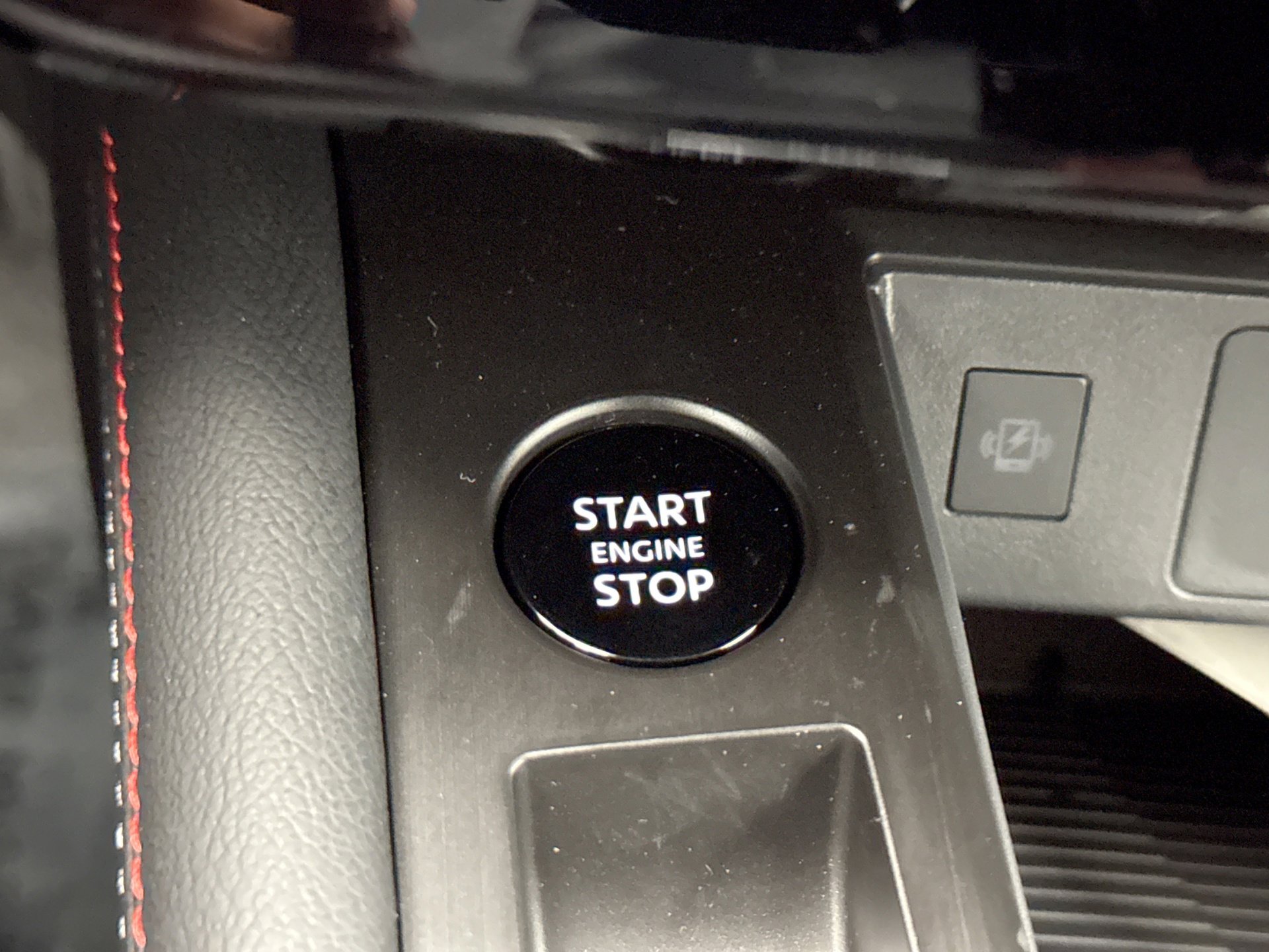 Used 2025 Nissan Kicks SR image 20