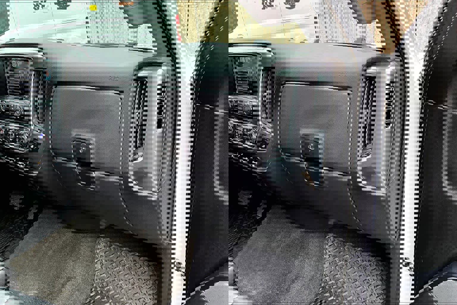 Used 2015 Chevrolet Silverado 1500 LT w/ Custom Sport Edition image 19