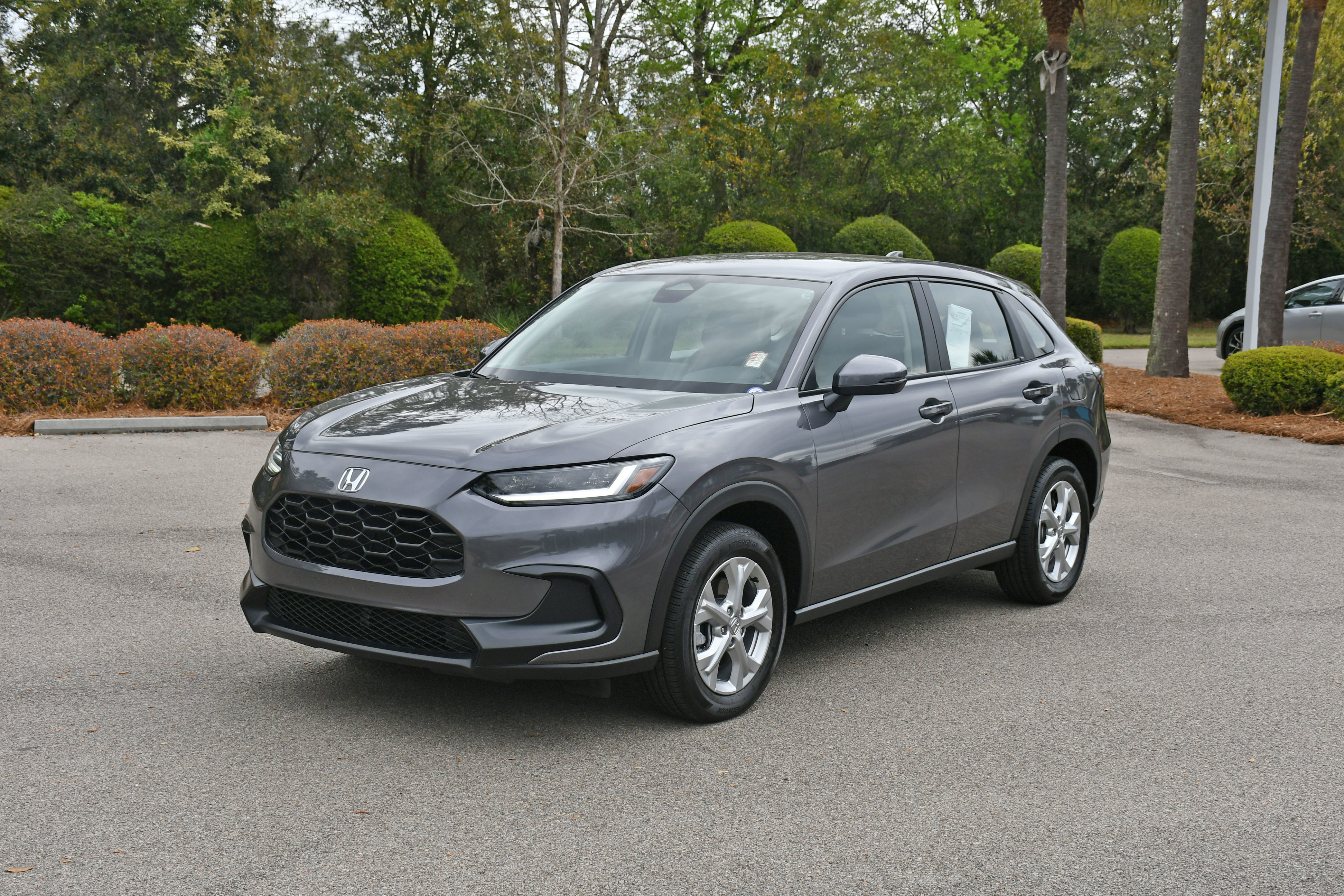 Used 2025 Honda HR-V LX image 6