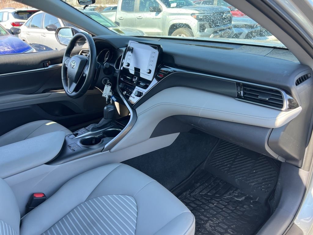 Used 2024 Toyota Camry SE w/ Cold Weather Package image 25