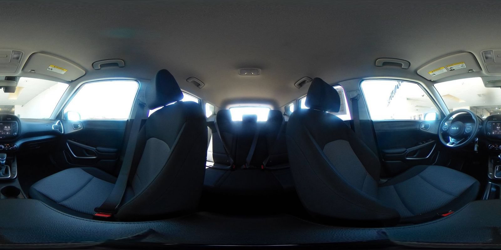 Used 2025 Kia Soul LX w/ LX Technology Package FWD image 40
